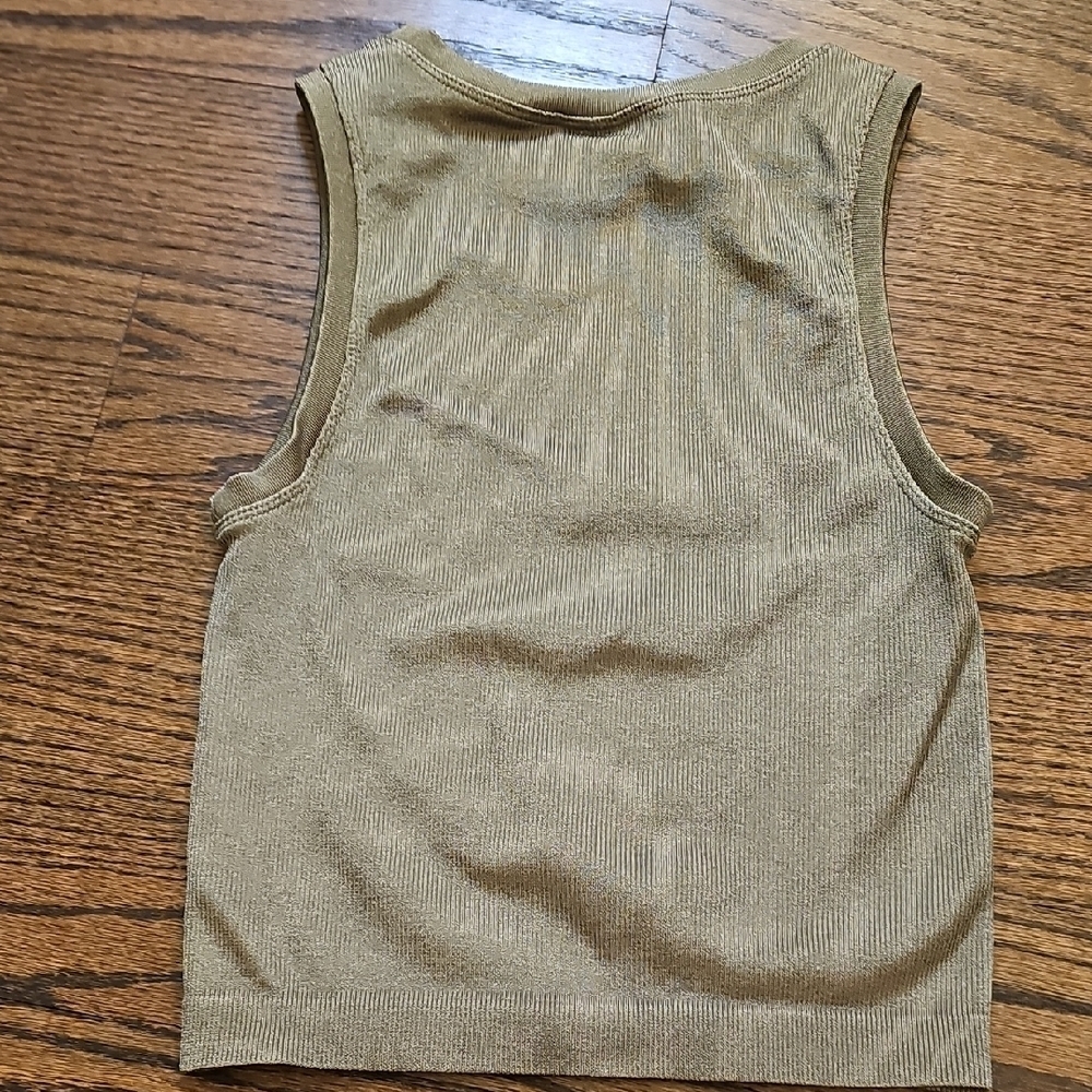 Express Olive Cropped Tank Top - Picture 4 of 4